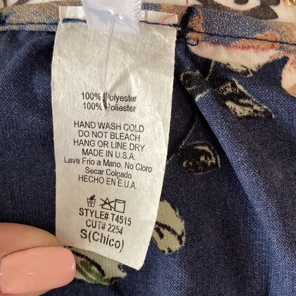 MUST BUNDLE: Bon Ami | Women’s Floral Bell Sleeve V-Neck Blouse - Picture 5 of 6